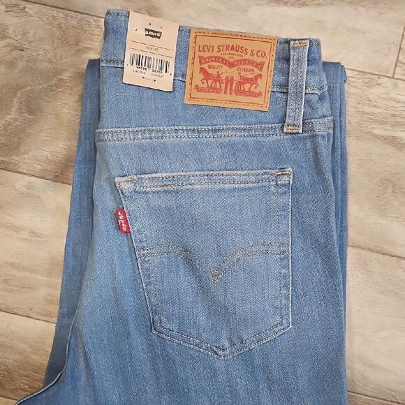 Levi's Women's 726 High-Rise Flare Jeans 30x32 - Picture 5 of 5